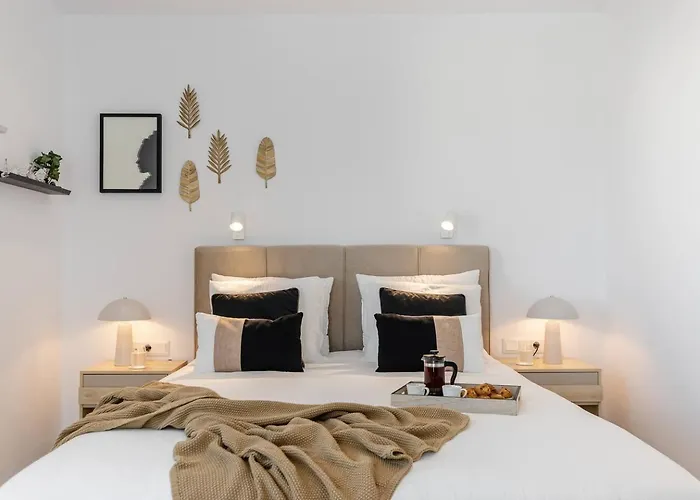 Avona, Kastraki Naxos, By Naxosvibe Kastrákion