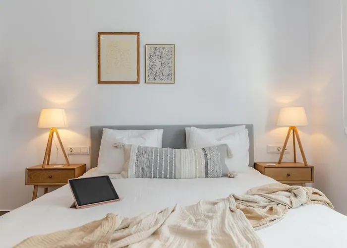 Avona, Kastraki Naxos, By Naxosvibe Kastrákion