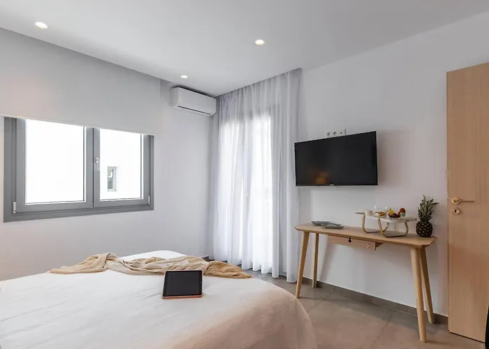 Avona, Kastraki Naxos, By Naxosvibe Kastrákion